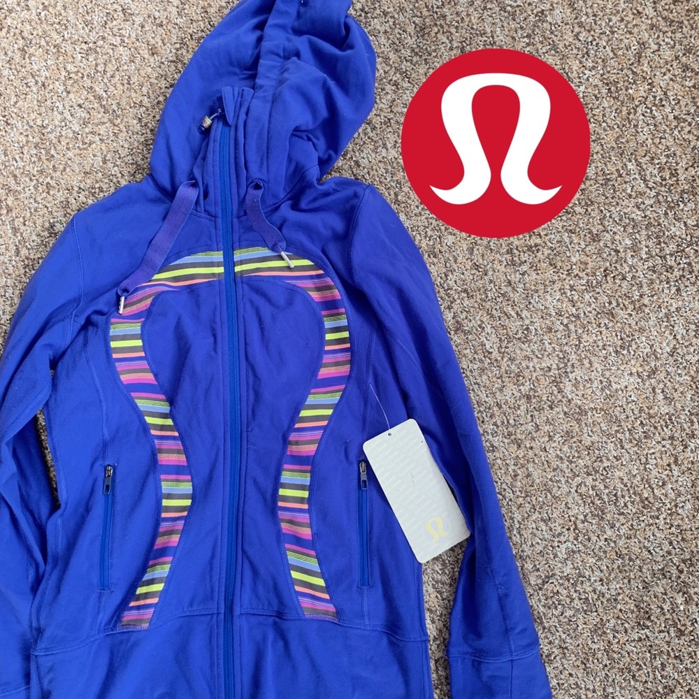 LULULEMON ZIP UP JACKET